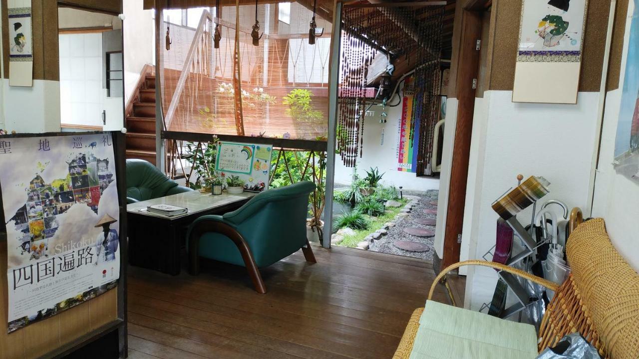 Ozu  Walking Pilgrimage Hotel Tokiwa Ryokan מראה חיצוני תמונה